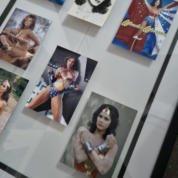 LYNDA CARTER WONDER WOMAN