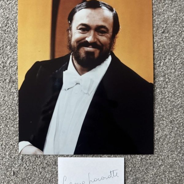 PAVAROTTI